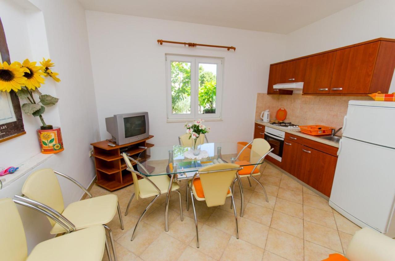 Apartments Ivana Trogir Luaran gambar