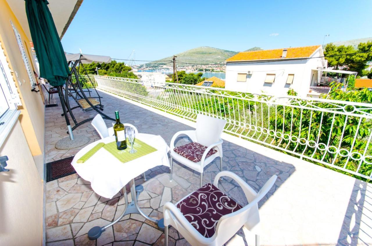 Apartments Ivana Trogir Luaran gambar