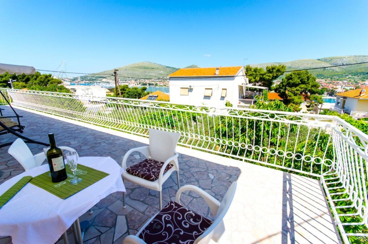 Apartments Ivana Trogir Luaran gambar